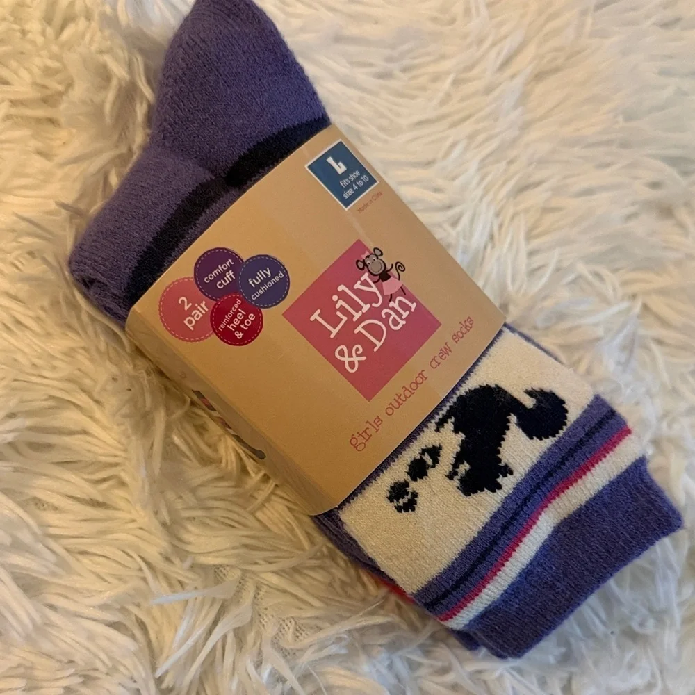 🩷 3/$18 2 pairs NWT Lily & Dan Purple and White Socks Outdoor cushioned calf